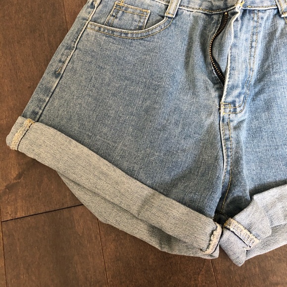 NWOT Cute Summer Shorts - Picture 3 of 6